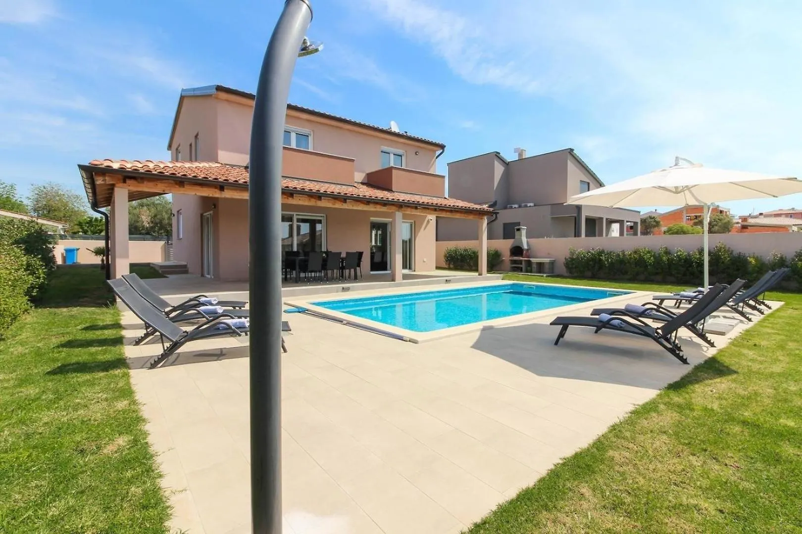 Vikendica Ferienhaus Mit Privatpool Fuer 8 Personen Ca 178 Qm In Pula, Istrien Istrische Riviera